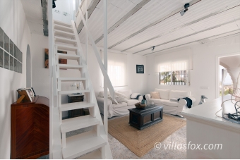 19-1200_las_comunicaciones_luxury_villa_for_sale_with_pool_from_villas_fox-31