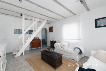 22-1200_las_comunicaciones_luxury_villa_for_sale_with_pool_from_villas_fox-36