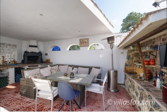 40-1200_las_comunicaciones_luxury_villa_for_sale_with_pool_from_villas_fox-74
