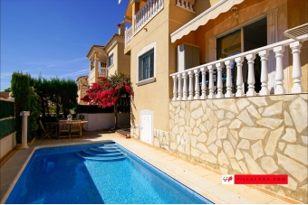 01-1274_orihuela_costa_villa_with_pool_for_sale-19