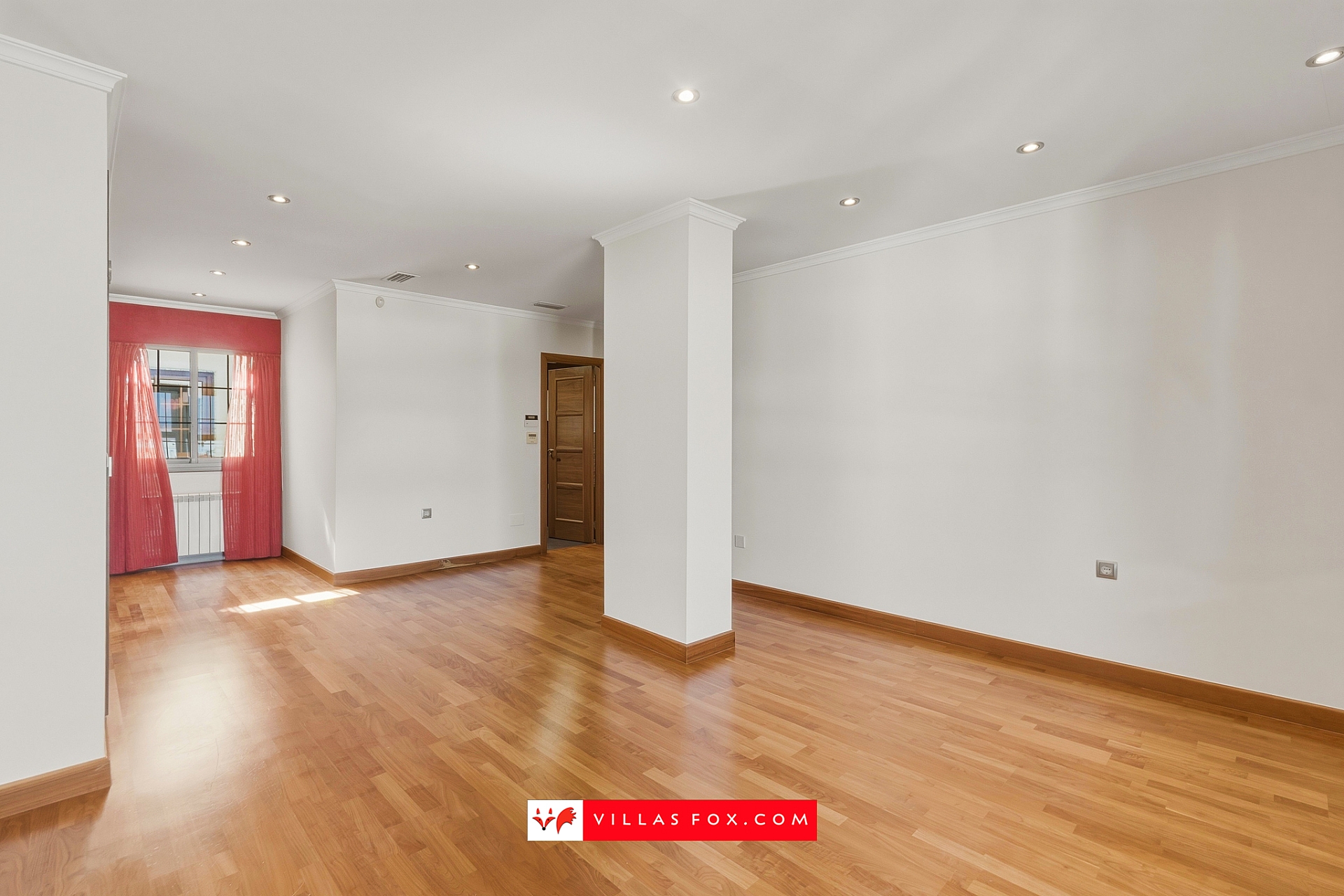 San Miguel de Salinas luxury top-floor apartment with solarium and garage spaces-17