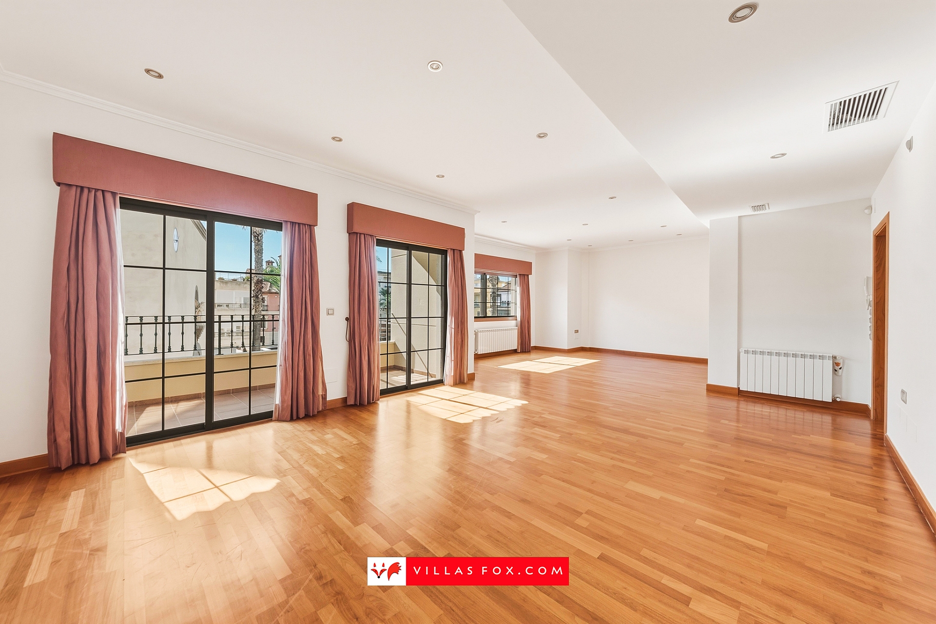 San Miguel de Salinas luxury top-floor apartment with solarium and garage spaces-26