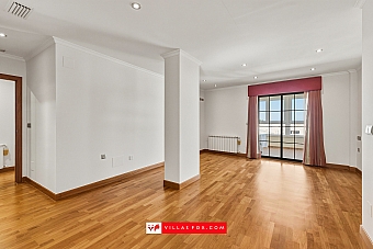 San Miguel de Salinas luxury top-floor apartment with solarium and garage spaces-15