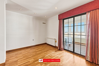 San Miguel de Salinas luxury top-floor apartment with solarium and garage spaces-16