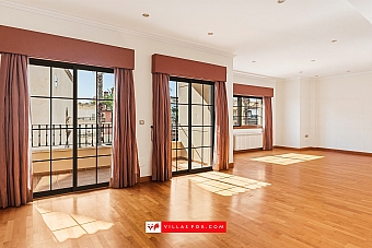 1301, Luxury 3-bedroom apartment occupying the top floor of a modern building in San Miguel de Salinas with solarium, elevator and garage