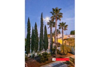 Las Comunicaciones 7-bedroom villa on large corner plot, San Miguel de Salinas-34
