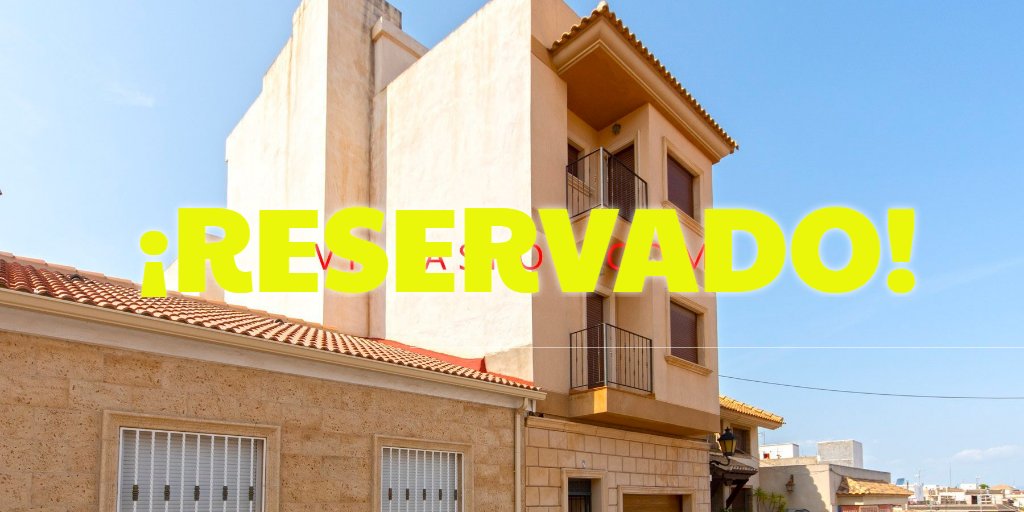 RESERVED! San Miguel de Salinas townhouse with large garage, commercial unit and private solarium