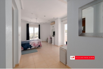 19-Villas Maria Las Comunicaciones San Miguel de Salinas luxury villa for sale-11