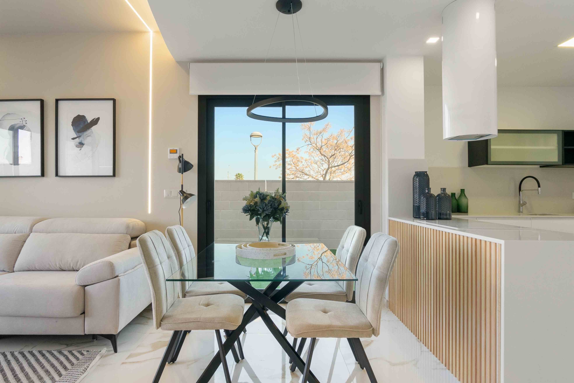 Semi-detached Villa 3 Beds 3 baths Los Montestinos