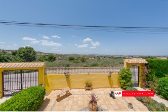 11-San Miguel de Salinas Las Comunicaciones villa for sale with great views and pool-04