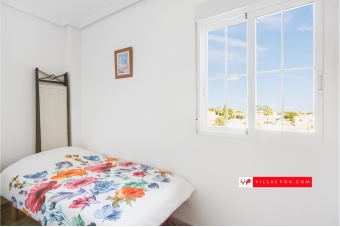Lomas de Cabo Roig  top-floor apartment for sale with solarium-16