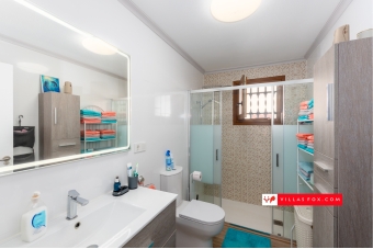 Lomas de Cabo Roig  top-floor apartment for sale with solarium-48