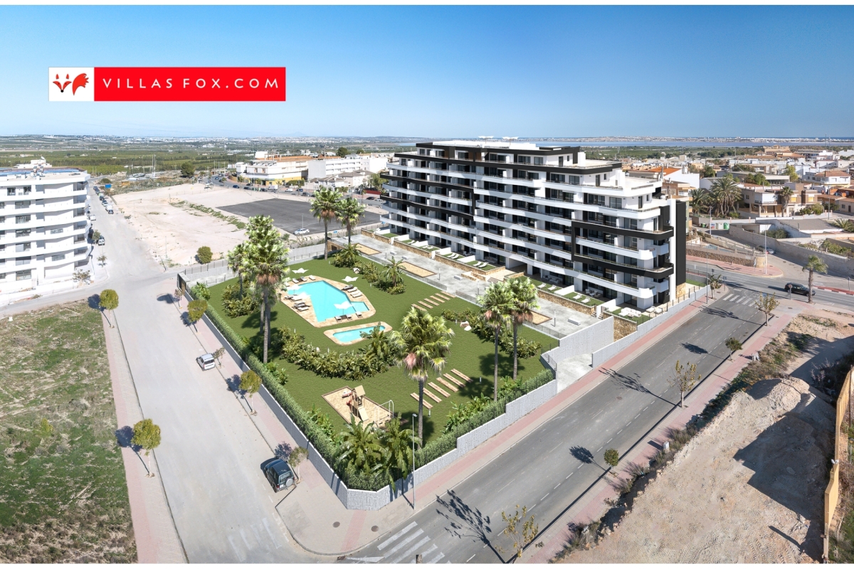 New-build 2 bedroms, 2 bathrooms luxury apartments in San Miguel de Salinas town centre