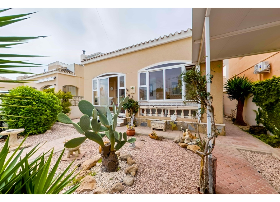 3-bedroom, 2-bathroom detached villa, Balcón de la Costa Blanca, San Miguel de Salinas