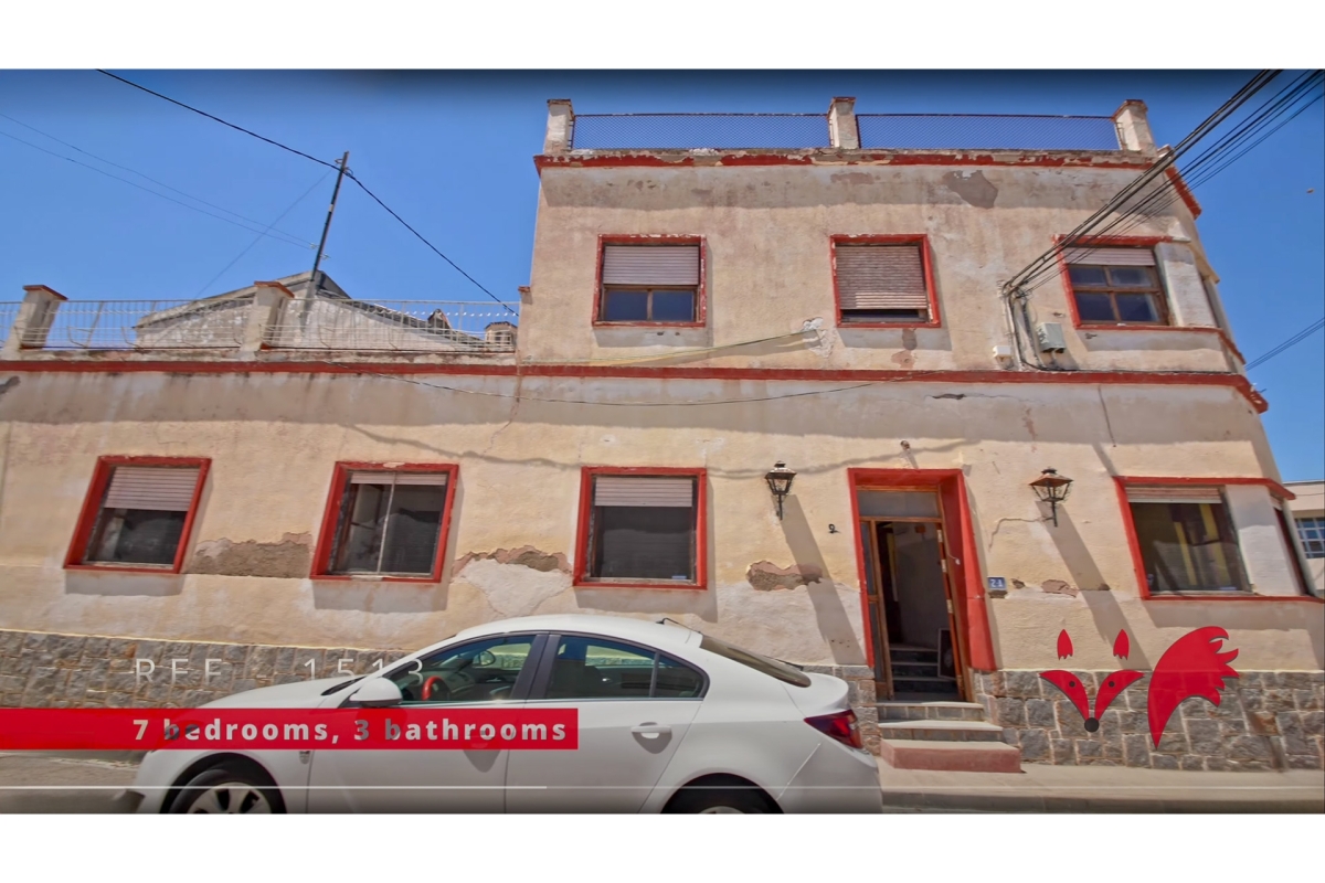 7-bedroom townhouse in need of reform, Torremendo