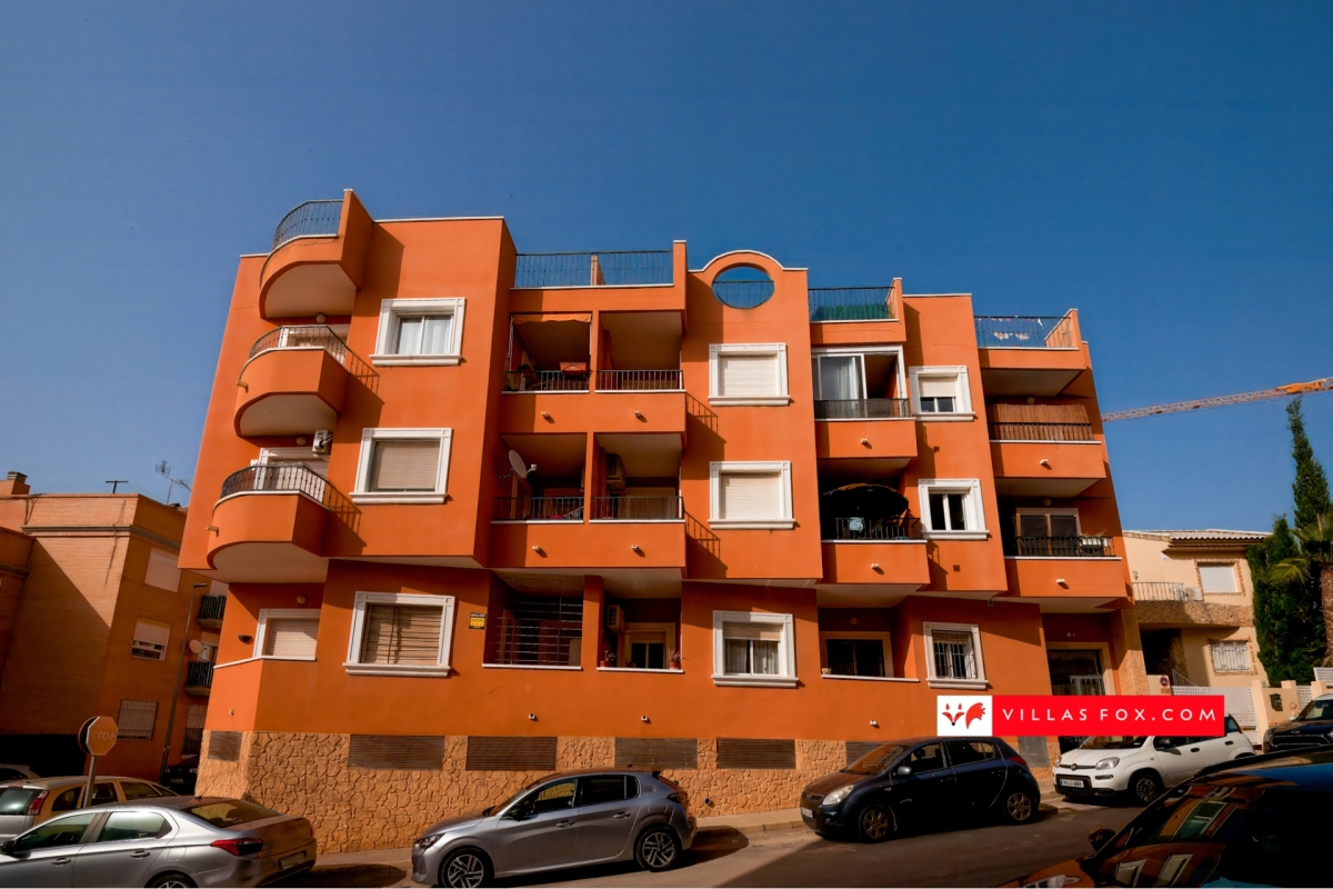 1-bedroom 1st-floor apartment, San Miguel de Salinas town centre