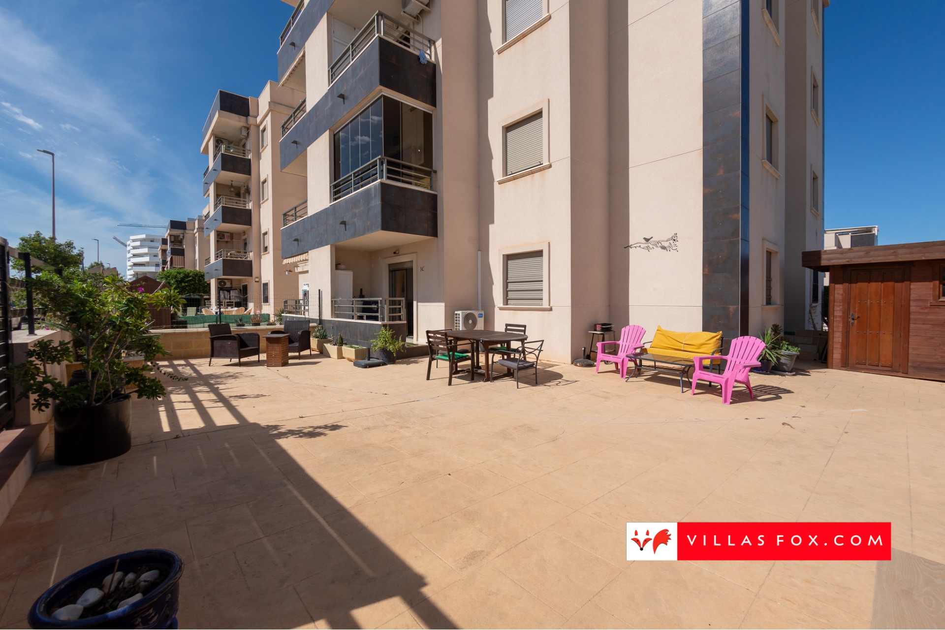 Ground-floor 2-bedroom Res. Angelina apartment with large corner garden