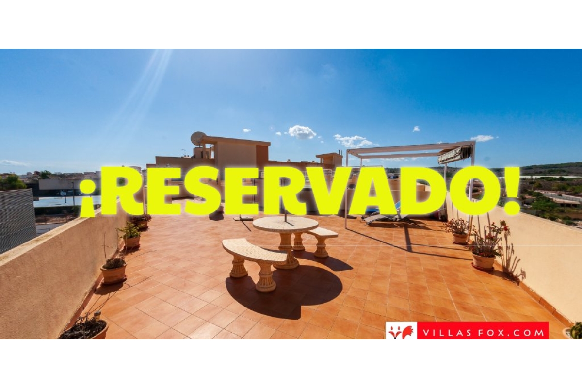 RESERVED! 3-bedroom, 2-bathroom, top-floor apartment with private solarium, San Miguel de Salinas town centre