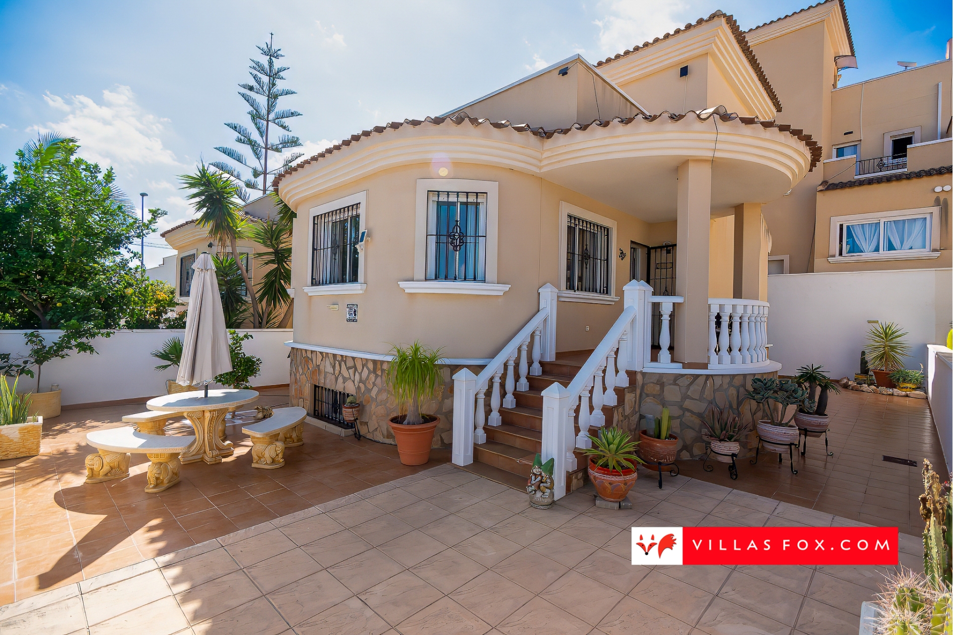 4-bedroom detached villa on 3 levels with garden and great views, Mirador de San Miguel, San Miguel de Salinas