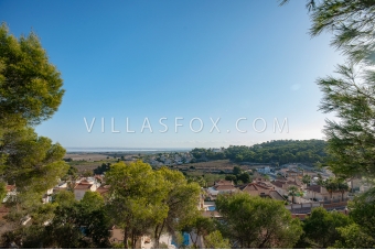 View of Villasmaría and Torrestrella, San Miguel de Salinas from the Sierra Escalona View of Villasmaría and Torrestrella, San Miguel de Salinas from the Sierra Escalona