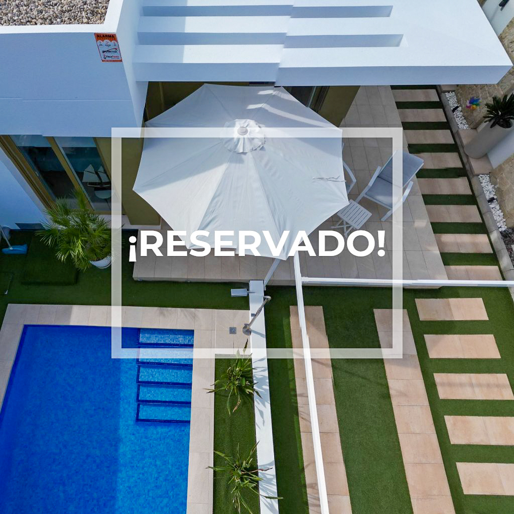RESERVED! Vistabella Golf luxury modern 3-bedroom villa with pool, parking, solarium in excellent condition