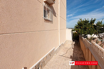 San Miguel de Salinas ground-floor apartment with garden-17