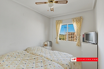 San Miguel de Salinas top-floor apartment with solarium for sale-04