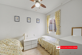 San Miguel de Salinas top-floor apartment with solarium for sale-13