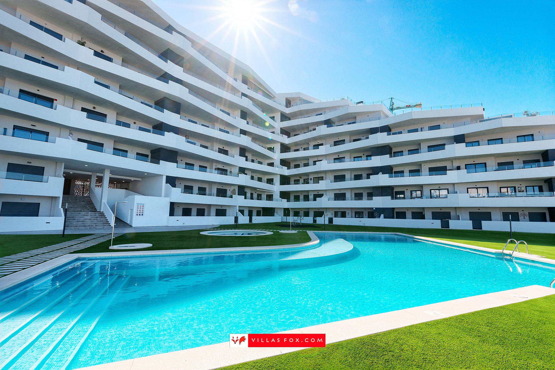 Paradise Resort 3rd floor south-east-facing apartment with parking and store room