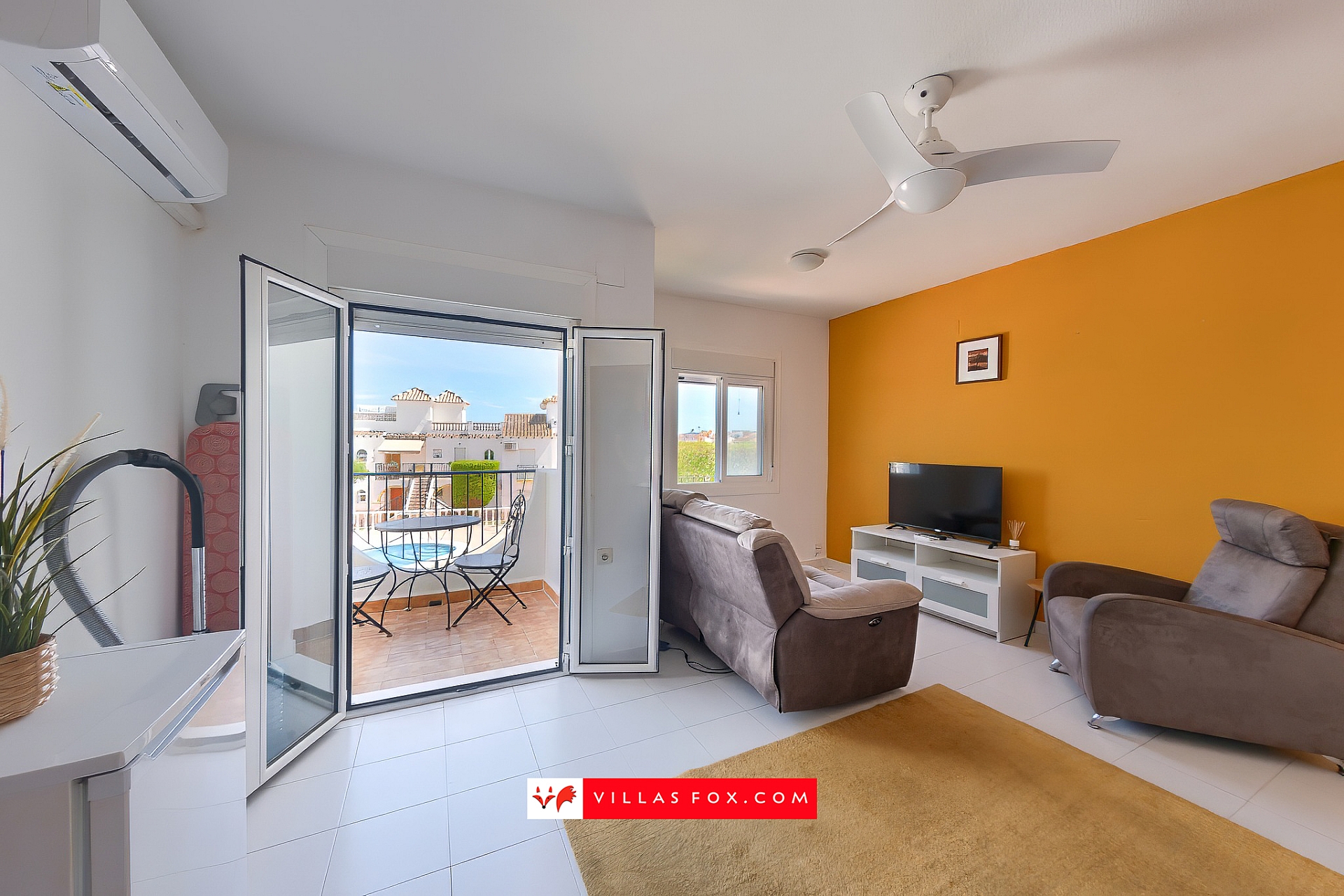 Mirador del Mediterraneo San Miguel de Salinas upper floor apartment for sale-3