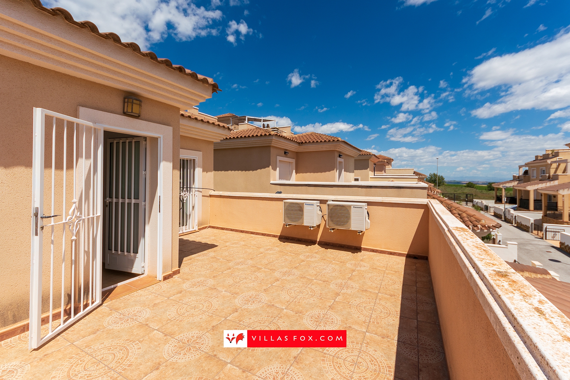 Los Alcores Mirador de San Miguel de Salinas villa for sale-30