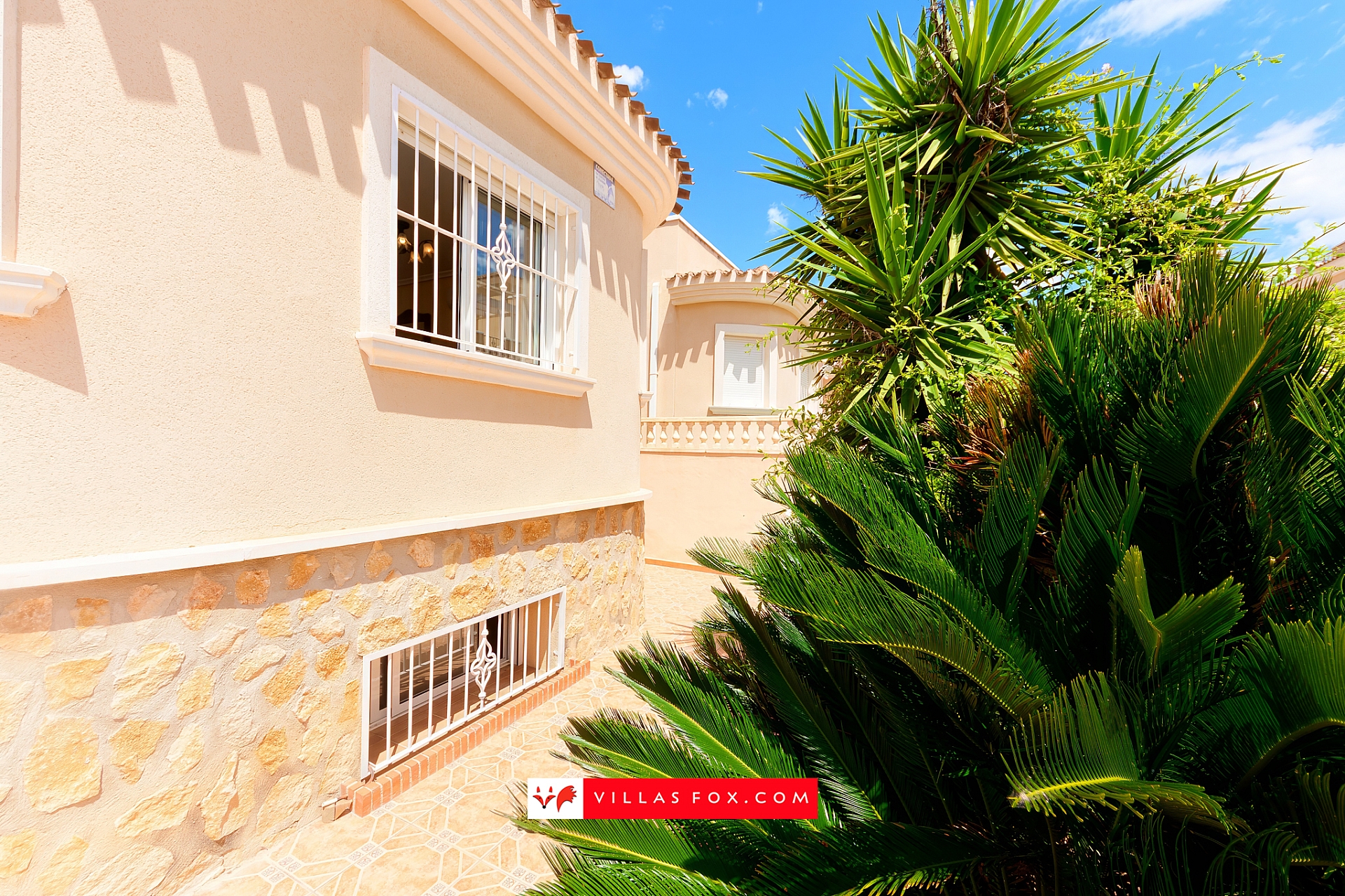 Los Alcores Mirador de San Miguel de Salinas villa for sale-39