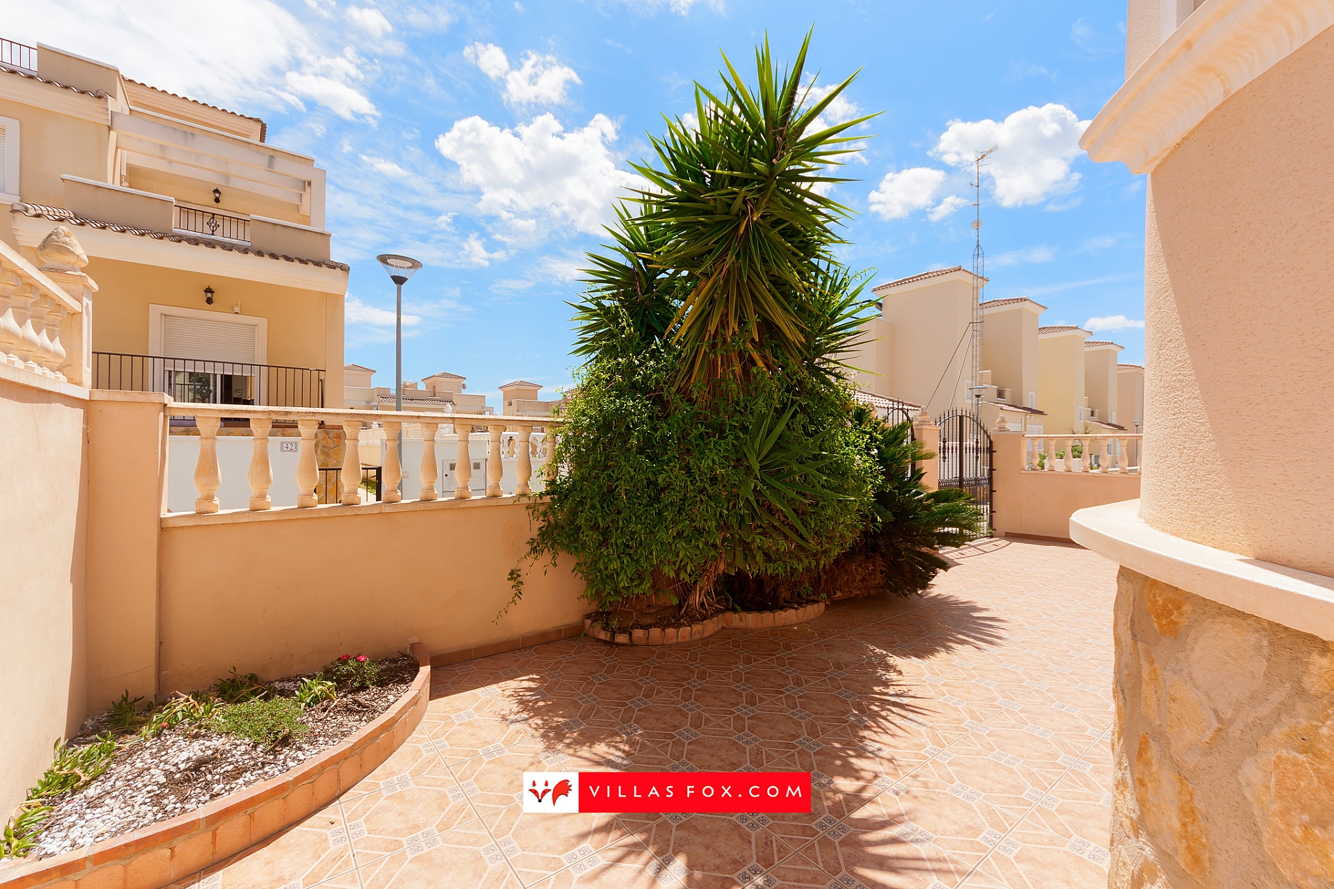 Los Alcores Mirador de San Miguel de Salinas villa for sale-42
