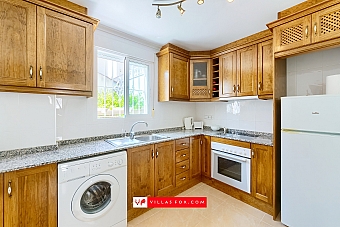 Los Alcores Mirador de San Miguel de Salinas villa for sale-12