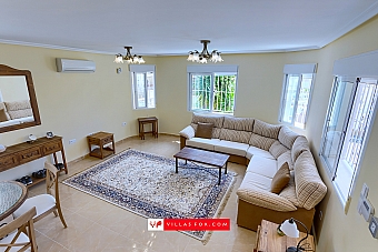 Los Alcores Mirador de San Miguel de Salinas villa for sale-17