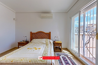 Los Alcores Mirador de San Miguel de Salinas villa for sale-24