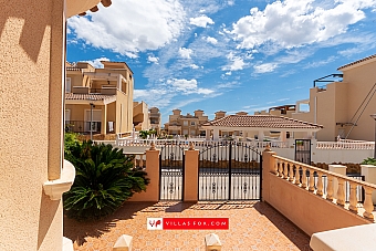 Los Alcores Mirador de San Miguel de Salinas villa for sale-35