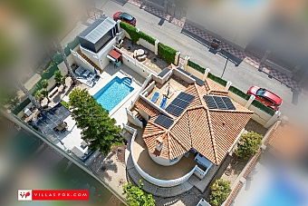 3-bedroom Villasmaría detached villa on one level with pool, San Miguel de Salinas